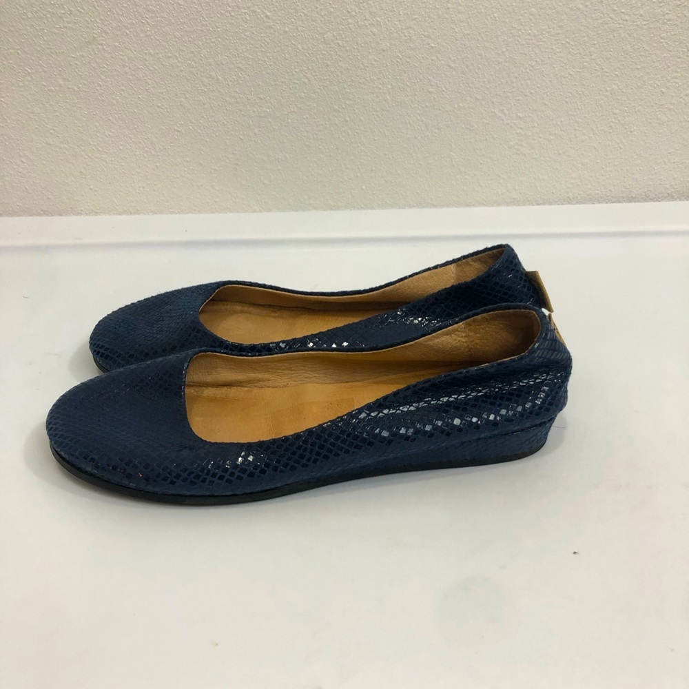 French Sole Womens Gambler Ballet Flat Shoes Blue Leather Slip Ons 6 B New